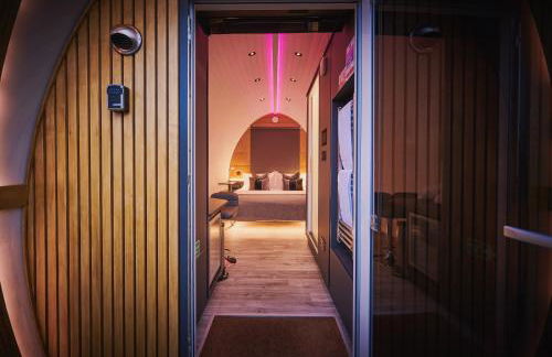 Luxury Hideaways - Photo 34