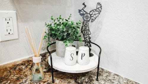 Fenced Yard and Patio W Grill plus Game Room - Foto 5, Other