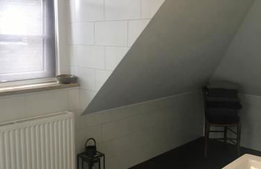 Helle und ruhige Dachgeschosswohnung - Foto 18