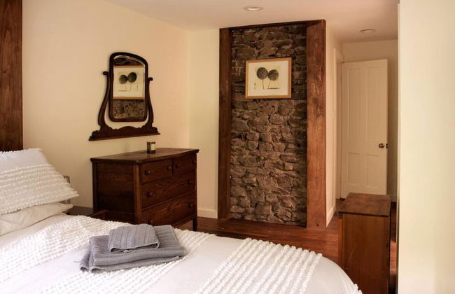 Fernwood Cottage A Poconos Retreat - Photo 22