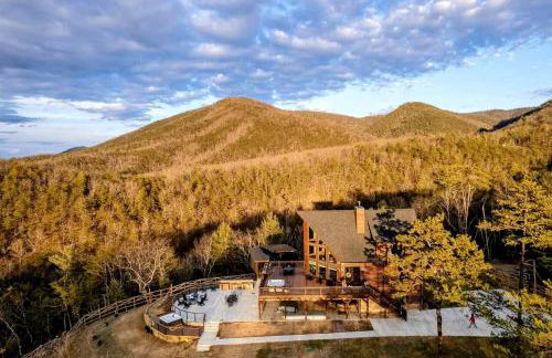 Luxurious A-Frame Mountain Retreat with Hot Tubs & Game Room Near Seneca Rocks, Milam, WV - Foto 69