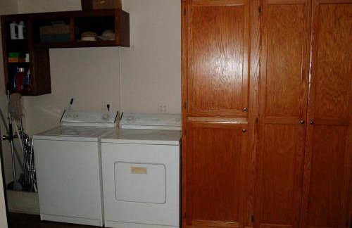 Lakefront Cabin Getaway with Firepit near Ozark National Forest in Scranton, Arkansas - Foto 8