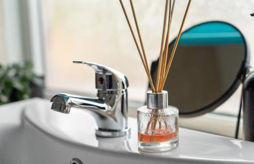 Exclusive Deals l Last-Minute Reserve l Townhouse with Sleeps 6 l Braunstone Town , Leicester l By Zen Nights Short Lets & Serviced Accommodations - Foto 15