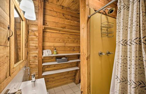 Wilmington Chalet with Hot Tub Less Than 8 Mi to Mount Snow! - Foto 17