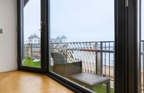 Luxury 1BR Seafront Apartment - Foto 24
