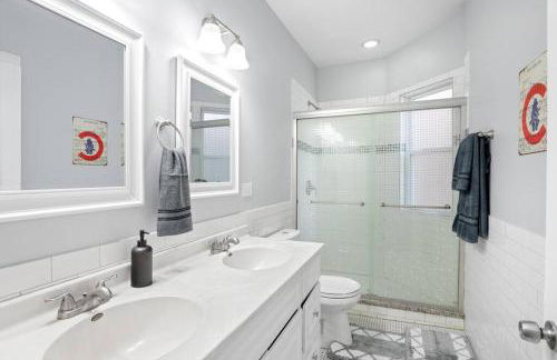 Game Day Getaway - 3BR in Vibrant Wrigleyville - Foto 5
