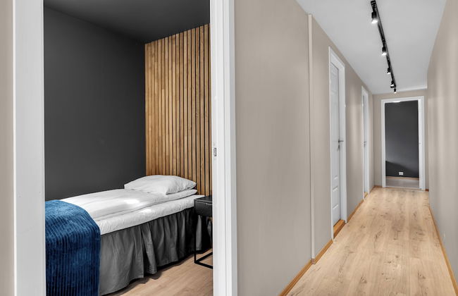 Arctic Homes - Premium Plaza - Photo 4