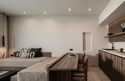 AKU Suites with private pools - Photo 9