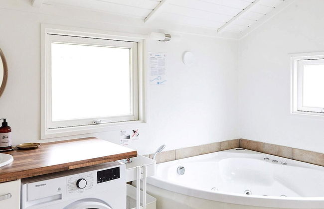 Vibrant Holiday Home in Slagelse near Sea - Photo 14