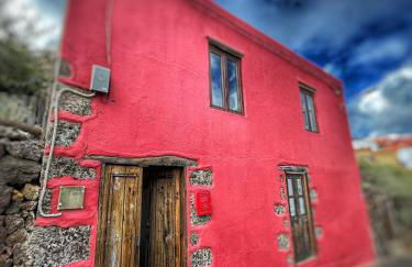 Casa Poesía de El Hierro - Poetry House of El Hierro, situated in the center of El Pinar - Foto 23