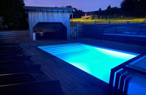 Chalet avec Jacuzzi et Piscine, déco soignée esprit cocooning - Foto 9