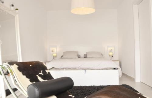 Casa familiar luminosa con piscina, cerca de la playa y parques, ideal para 6 personas en Cubelles - ES-332-5 - Photo 6