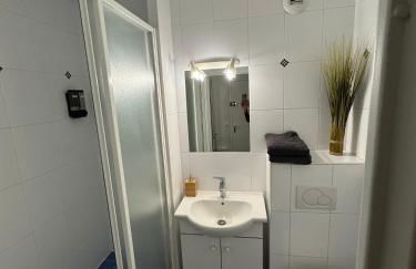 Studio Voltaire avec parking commun gratuit dans la copropriété - Foto 2