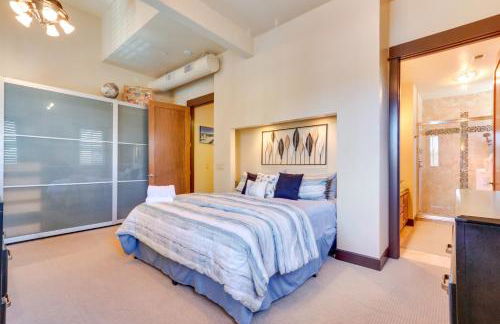 Walk Downtown Stunning Condo with Attached Garage - Foto 19