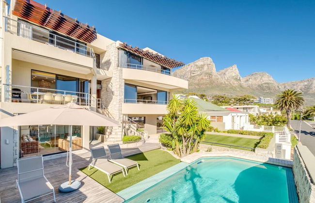 Multi-level Family Villa w Private Pool Views Lions Crest - Foto 30