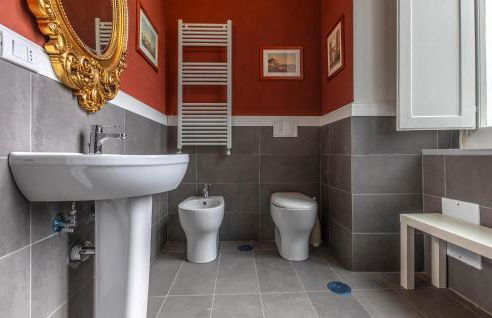 3 Bedroom Beautiful Home In Salerno - Foto 34