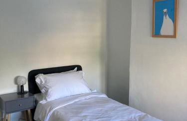 Pelican House - Photo 3