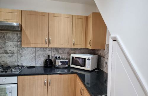Entire 3 bedroom home with Parking in Welling, London, UK - Photo 70