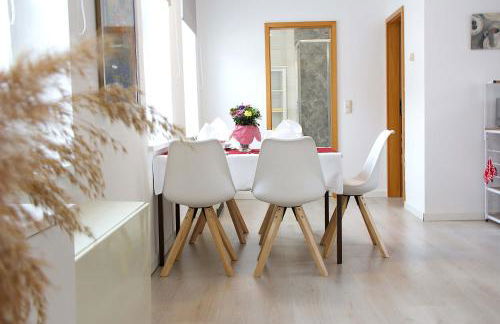 Loftartiges Appartment in Magdeburg, 2 Schlafzimmer, Küche und Bad - B - Foto 11