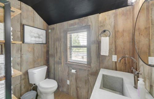 Sip, Fish and Relax Fireside Serene Schulenburg Gem - Foto 14