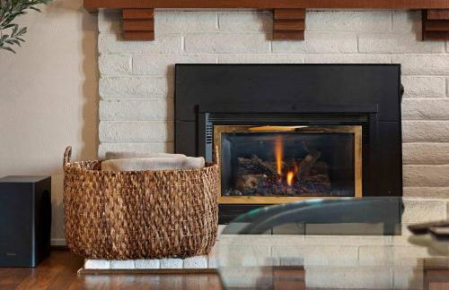 Family 4BR Home with Patio by Willowcreek Park - Foto 11