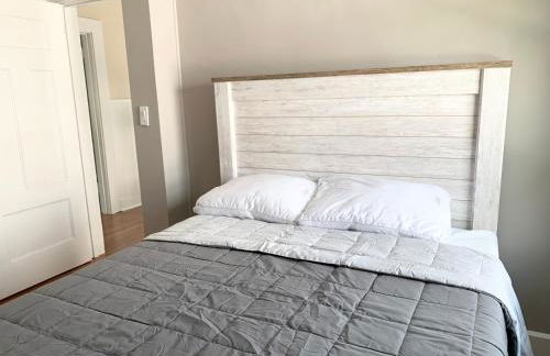 Newly renovated 4 bedroom apartment near downtown. - Foto 25