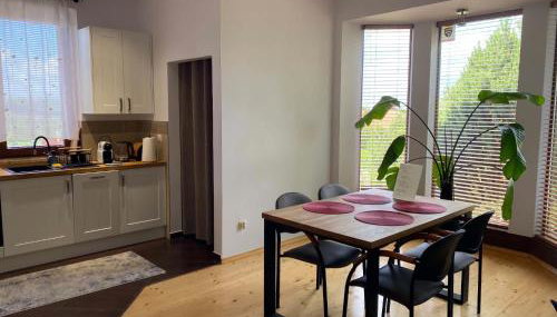 Cozy Garden Apartment Near Krakow - Free Parking - Foto 3, Garden view