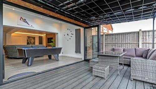 Contractors Dream~POOL TABLE~Close to Luton Airport~Three Double Bedrooms - Foto 3