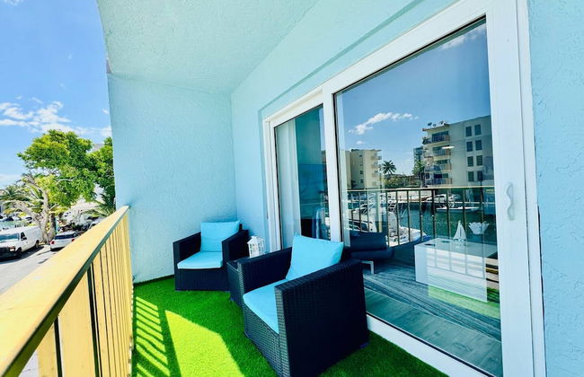 Waterfront 1BR Parking Walk to the Beach - Foto 20