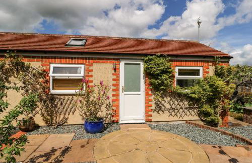 Garden Cottage - Photo 1