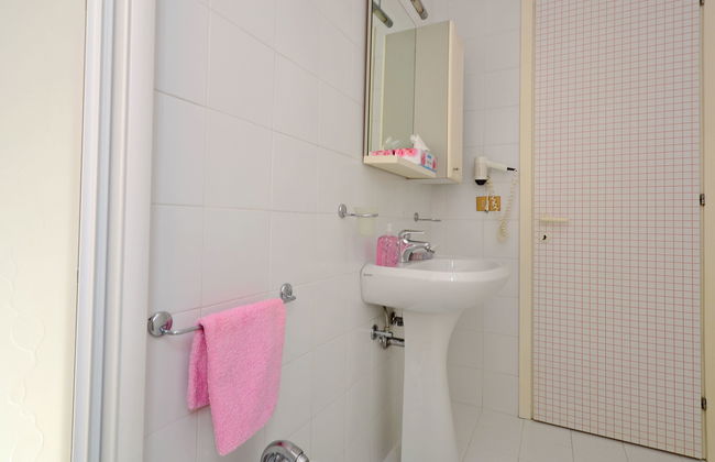 2 bedroom Apartment in Lignano Sabbiadoro with swimming pool and garden - Photo 11