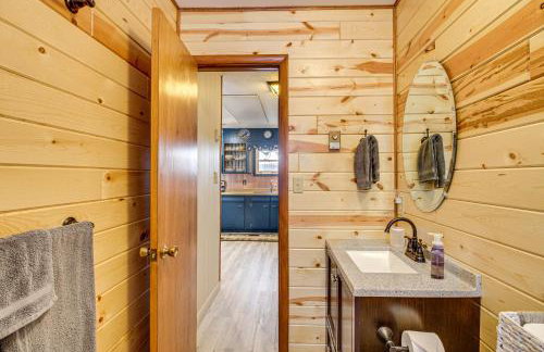 Bigfork Cabin on Long Lake By Trails and Restaurant! - Foto 10