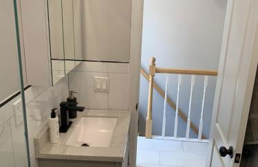 East New York Urban Escape - Foto 14