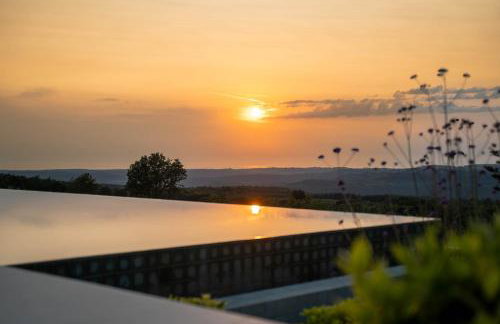 Amazing Villa ALMA Infinity POOL, PADEL Court, Jacuzzi - Foto 53