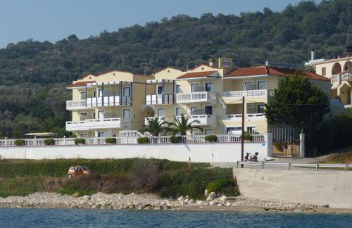 Ostria Seaside Studios and Apartments - Photo 14