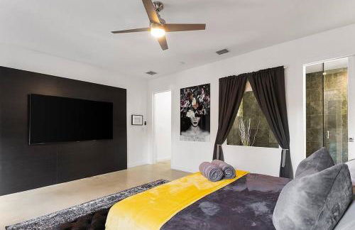 Luxury Mansion, Game Room, Pool, Rooftop, Skyline, Walk to Las Olas - Foto 32