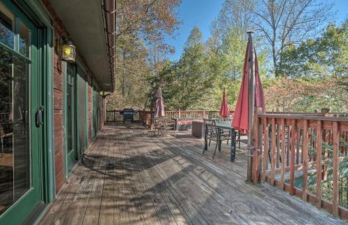 Riverfront Tallulah Falls Cabin with Hot Tub! - Foto 6