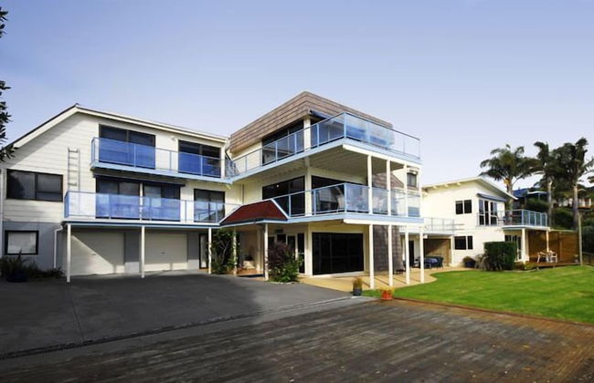 By the Bay Beachfront Apartments - Foto 56