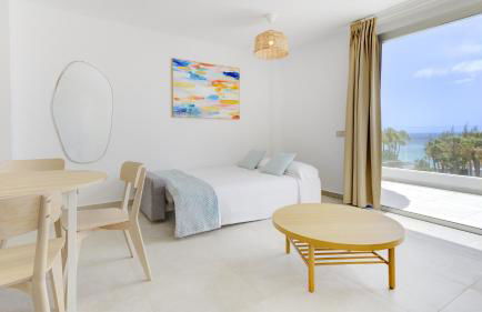 Calm Beach Apartments - Photo 18