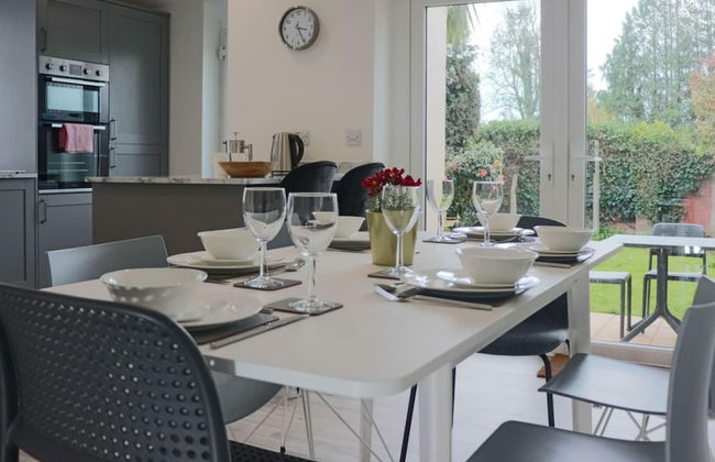 Causey Lodge Superb Comfy Home in Exeter - Photo 4