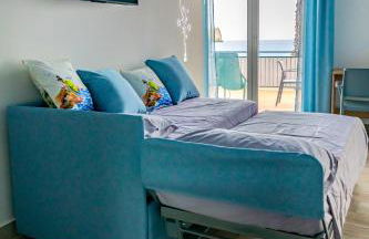 La Terrazza sul Mare Modern Apartment - Foto 29