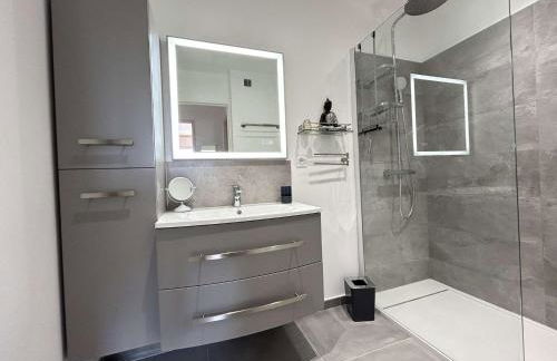 Appartement 3 pièces à Fréjus avec piscine partagée, près du centre - FR-1-226A-205 - Foto 15