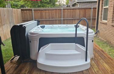 Sporty Spot - Hot Tub - Walk to AT&T Stadium - Foto 66