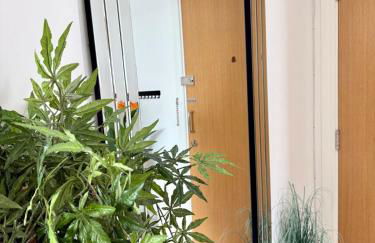 Luxury Waterfront Apartment With Panoramic View - Photo 13