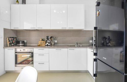 4 Bedroom Stunning Home In Jarebinjak - Photo 18