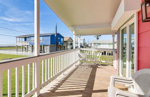 Walk to Beach Galveston Home with Patio and Balcony! - Foto 23