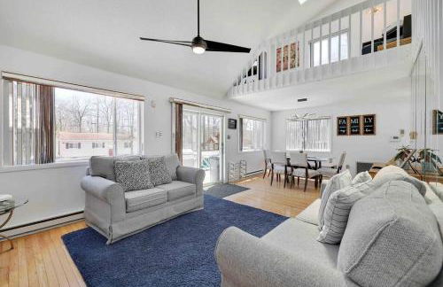 Cozy Poconos Mountain House with 3 bedrooms - Foto 59