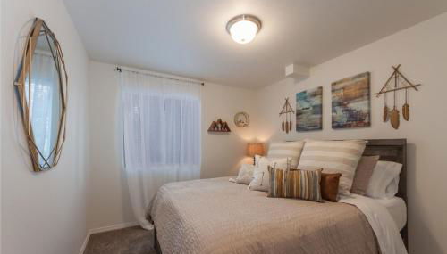 Modern and Stylish KING bed Wifi FREE Parking - Foto 3