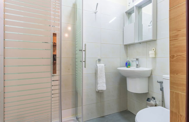 Timberwood Studio in Batroun - Photo 18