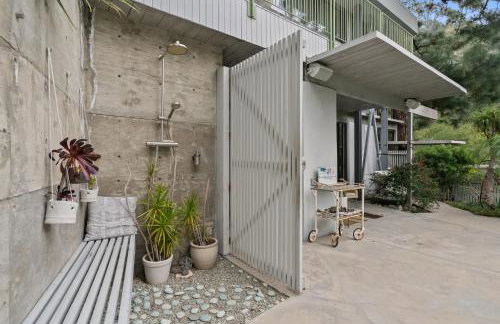 2 Level Hollywood Hills Home with First Floor Pool and Garden by Colby and Conrad - Foto 29